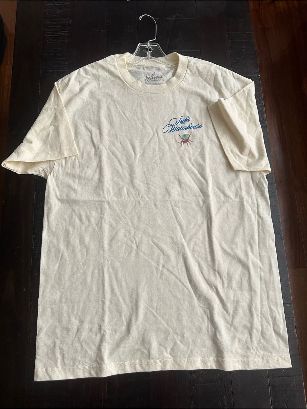 Suki Waterhouse size L t-shirt cream